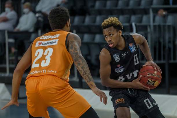 而且在关键 而且在关键